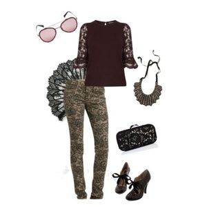 • {O² Denim} Lacey Floral Print Jeans